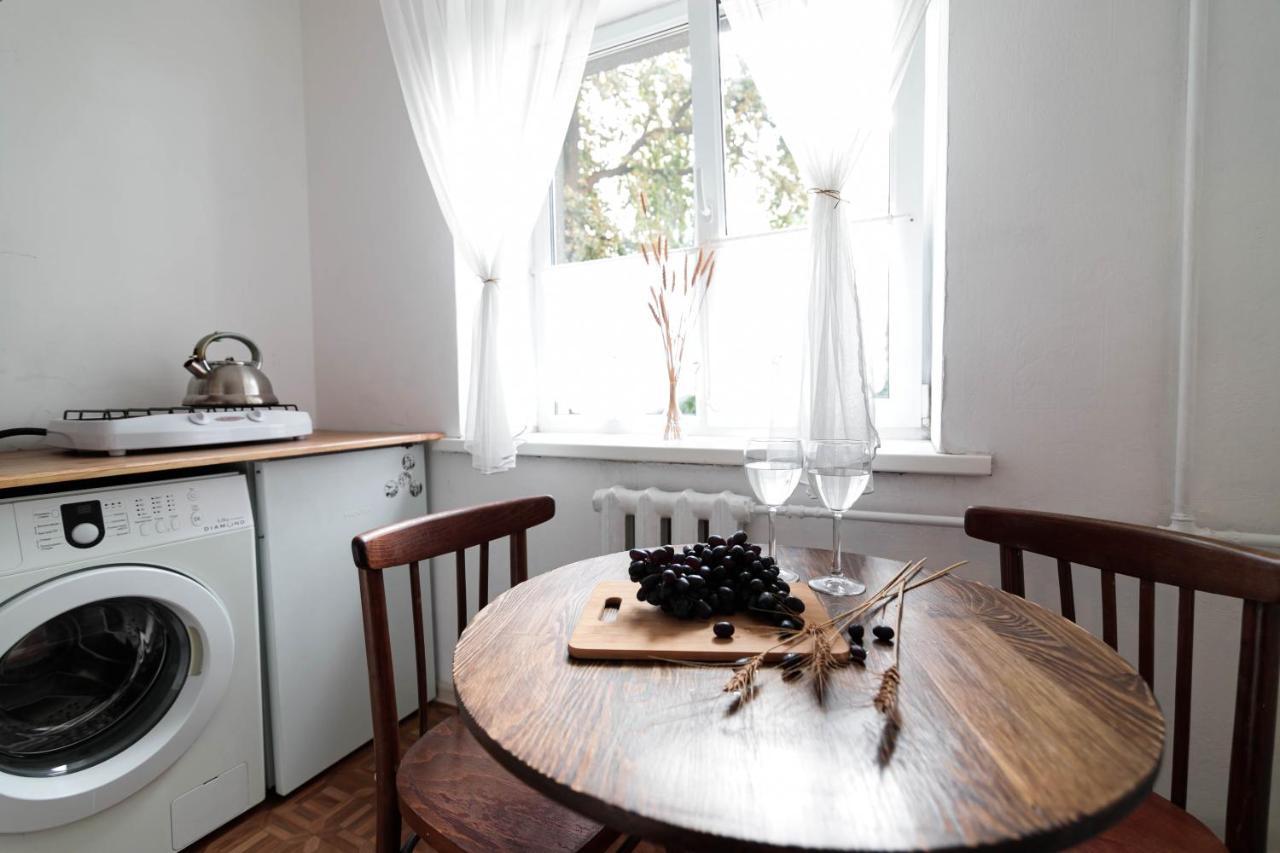 The Soviet Union Apartment In The Heart Of The Old City Almaty Ngoại thất bức ảnh
